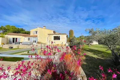 Image de Mas aux oliviers residential area on the heights of st Rémy, quiet location