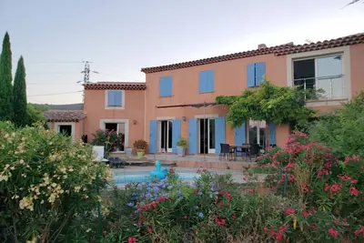 Image de bastide 8 pièces, 10 personnes, piscine, vue mer, La Ciotat