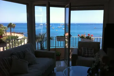 Image de Superbe Appartement face à la mer et Cap d Antibes.