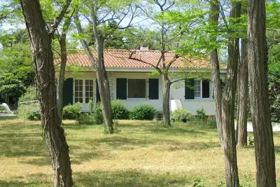 Image de Maison de famille avec grand jardin très agréable, plage toute proche