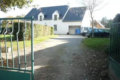 Image de maison traditionnelle, jardin privatif, tranquillité assurée,