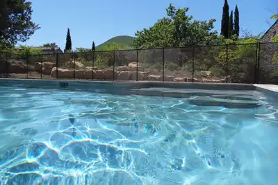 gite en sud Ardèche avec piscine (4 X 8) sur grand terrain clos (4000m)