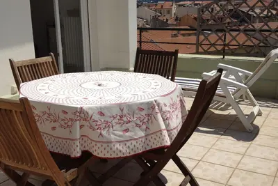 Image de 2 bedrooms Antibes center - with Ac