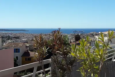 Image de Joli studio avec vue panoramique sur la baie de Cannes