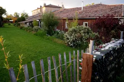Image de Gîte rural, dans un ancien chai à vin du bordelais, espace, calme et confort