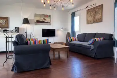 Image de Chalet à Gruissan plage, Méditerranée à 300m avec la Fibre