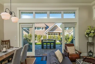 Image de Luxury Beach House 3 Bedroom Ocean View - Pool
