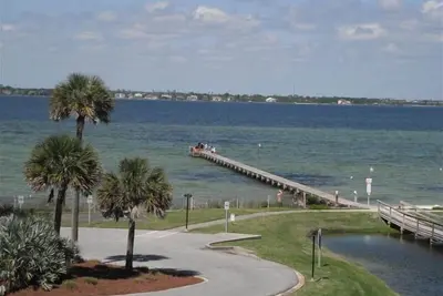 Image de Condo Pensacola Beach avec une vue magnifique! WiFi gratuit, plage privée et piscine.