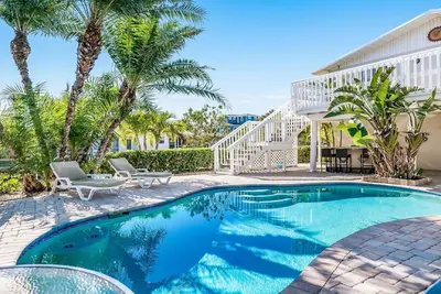 Image de Votre oasis de vacances vous attend sur la magnifique clé de chaloupe!
