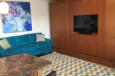 Image de Suite confortable récemment rénovée en Charlevoix descendant avec une vue fabuleuse!