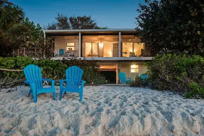 Image de Promotions Automne! Superbe Maison Front De Mer! PRIVÉ & Parfait, Le Paradis Attend!