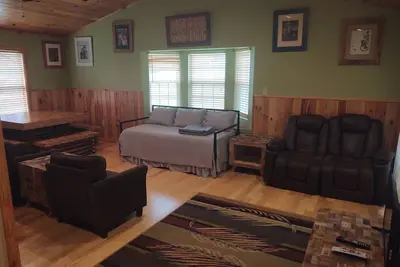 Image de Grand appartement sur Deep Creek, près de Bryson, du train et du parc national