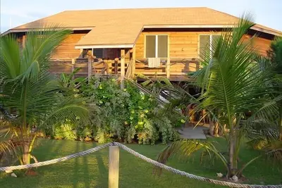 Image de Sandy Bay Maison sur la plage dans le Paradis, Vues, ​​Deck Diver. . .