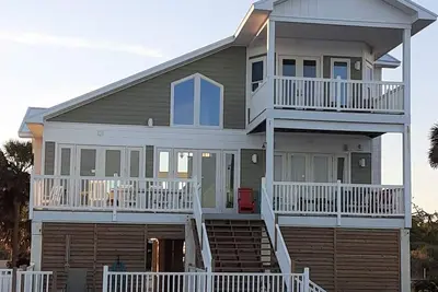 Image de Oceanfront w / pool, 22 marches de la plage - Août, 10% de réduction, réservation directe