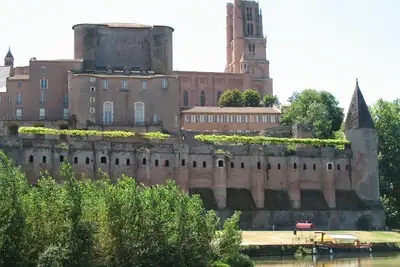 Image de A deux pas de la cathédrale Sainte Cécile et du Musée Toulouse-Lautrec