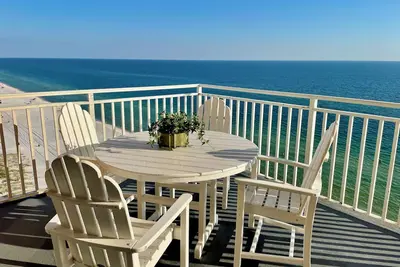 Image de 2 maîtres sur le golfe, près de Pier Park, chaises de plage gratuites, Tv 60 \", 2 lits superposés, kit approvisionné