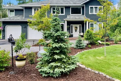 Image de Luxurious Estate 20 min d'Anchorage w / Hot Tub! Idéal pour les groupes. 14 couchages!