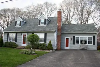 Image de Maison PRIVÉE PRÈS De La Plage SITUÉE À Narragansett, Ri