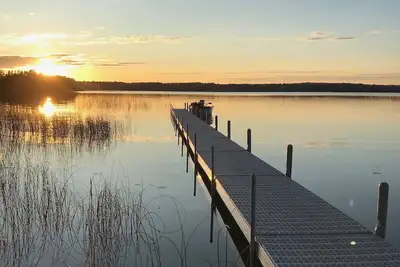 Image de Grand! Sunset 5 Br Lakefront Home w \/ Private Launch & Dock