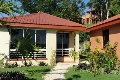 Image de Luxe, abordable, proche de la ville et toutes les attractions de la région de Cayo.