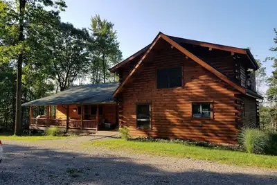 Image de Maison de luxe en bois rond de 6 chambres avec bain à remous \/ près de 7 stations de Spring & Hidden Valley