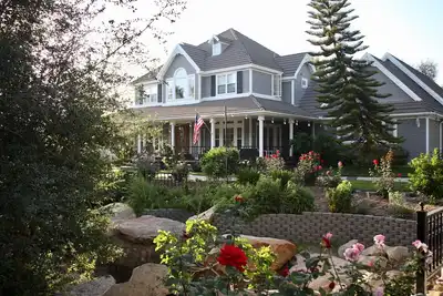 Image de Hidden Garden Estates - Vues à couper le souffle, paysage luxuriant, piscine et spa