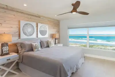 Image de Penthouse en front de mer / 100% rénové / Piscine / Accès facile à la plage