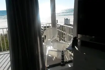 Image de Golfe-Front, premier étage, magnifiquement meublé, \"Wifi Gratuit\"