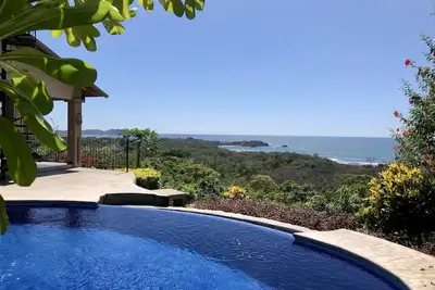 Image de Maison de plage 4br \/ 3ba avec piscine près de la plage