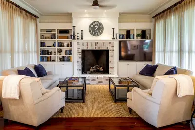 Image de Véritable maison de village avec 4 chambres, grand espace commun et porche