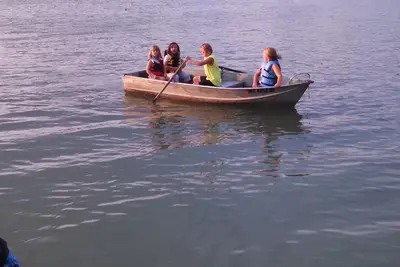 Image de La «Lake House», commencez à faire vos souvenirs ici-Pontoon Inclus!