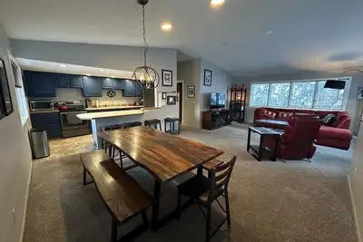 Image de Base d'Alyeska, Ă pied des attractions, belle maison de vacances, superbes vues!
