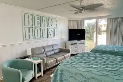 Image de Time To Get Your Plage On! Une connexion Wi Fi & Lounge Chaises de plage
