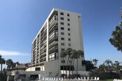 Image de Magnifique condo de plage Droit Sur L'Eau! ! ! PROPRIÉTÉ Front De L'Eau Profitez Du Coucher Du Soleil! !