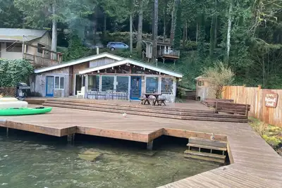 Image de Cabine confortable au bord du lac avec Bonus 'Tree House' - Un endroit pour se détendre
