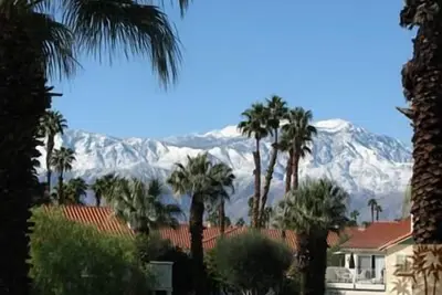 Image de Fantastique Desert Falls Condo avec une touche Tommy Bahama, une vue magnifique