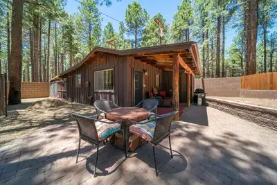 Image de Flagstaff Cabin Retreat Niché dans le calme de Ponderosa Pines