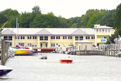 Image de Les cabines 2n, vue sur l'eau, piscine chauffée, près de Holland State Park Beach