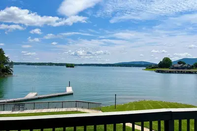 Image de Tarif tout compris! Luxueux Condo Waterfront avec de magnifiques Services