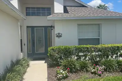 Image de Magnifique Maison De Piscine À PROXIMITÉ De Toutes Les Attractions - COMMUNAUTÉ Familiale - Wifi