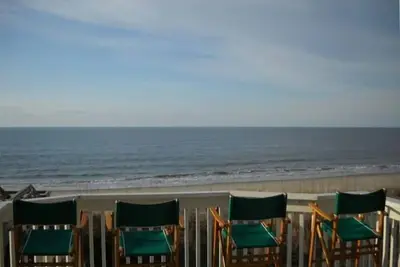 Image de Bright Beautiful Ocean Front Accueil.