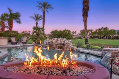 Image de Profitez du luxe avec famille et amis, grande maison avec vue grandiose - Mtns. / Golf, Fire Pit!