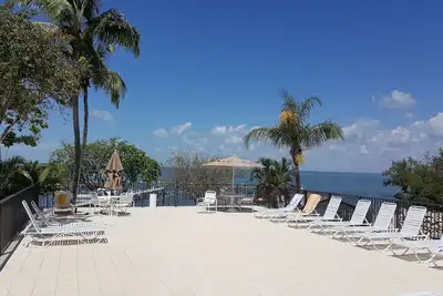 Image de Vue sur l'eau de Moon Bay Key Largo Condo. Remboursement complet sur séjour partiel. Le paradis du plongeur