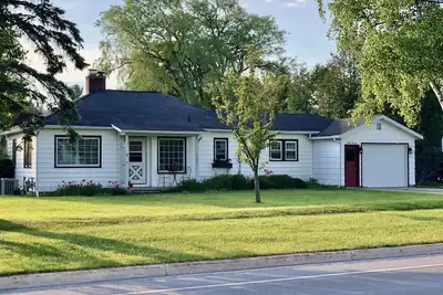 Image de Charmant Cottage Cherry Street. Golf et plage.