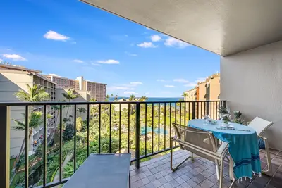 Image de Kaanapali Shores 725 Superbe Ocean Front Resort, 2 chambres, 2 salles de bain