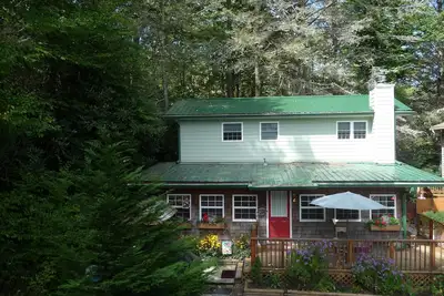 Relaxant Mountain Get-A-Way à Highlands, Caroline du Nord. Bon pour toutes les saisons!