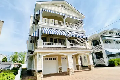 Image de Beach Block Newer 1er étage Condo Gardens