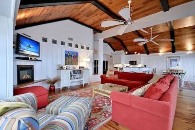 Image de Oceanfront, Grande Villa Ă Pelican Watch! Chambres spacieuses, vue magnifique! Reserve maintenant!