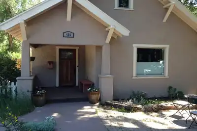 Image de Downtown Flagstaff Bungalow - 5 minutes Ă pied du centre-ville