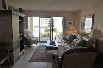 Image de Oceanview 2/2 Condo directement sur la plage et prêt pour votre plaisir